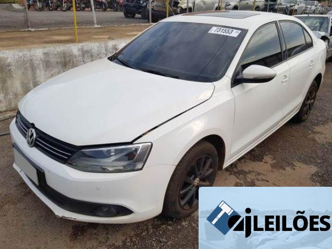 VOLKSWAGEN JETTA 13/13