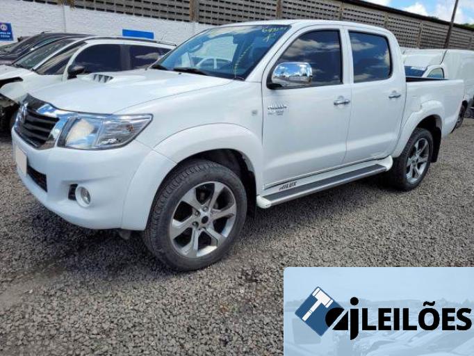 TOYOTA HILUX CD 14/14