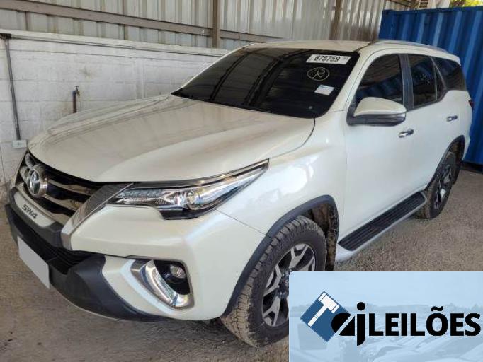 TOYOTA HILUX SW4 19/20