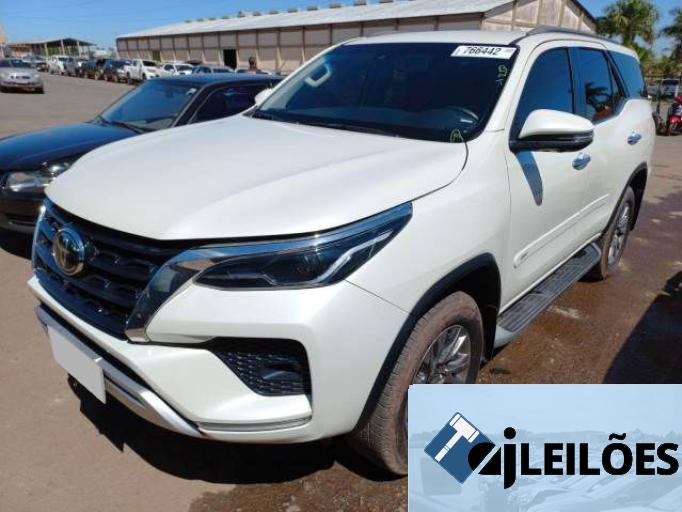 TOYOTA HILUX SW4 21/22